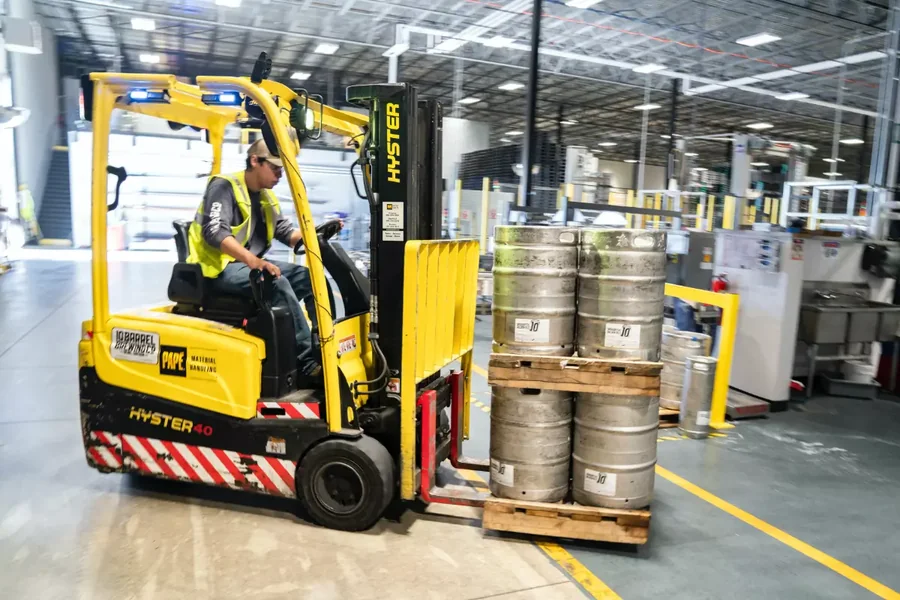 When Forklift Service Is Used in Warehouses